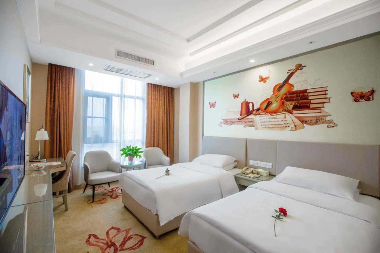 Vienna Hotel Nanyang People Road ภายนอก รูปภาพ