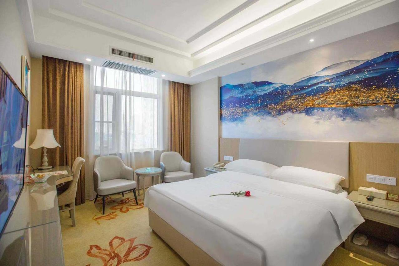 Vienna Hotel Nanyang People Road ภายนอก รูปภาพ