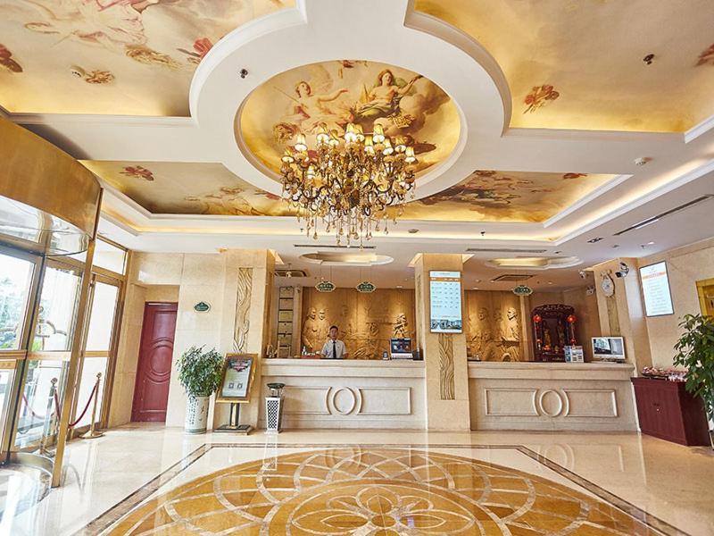 Vienna Hotel Nanyang People Road ภายนอก รูปภาพ