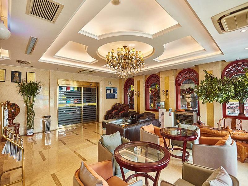 Vienna Hotel Nanyang People Road ภายนอก รูปภาพ